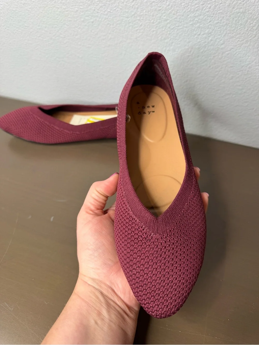 NWT 6 women’s. a new day Pointed-Toe Knit Ballet Flats in Wine